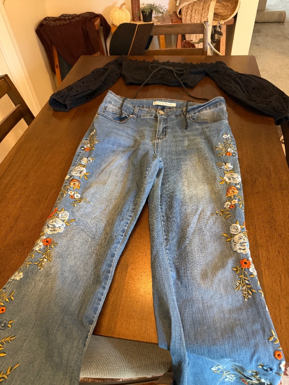 9th and Main embroidered denim jeans